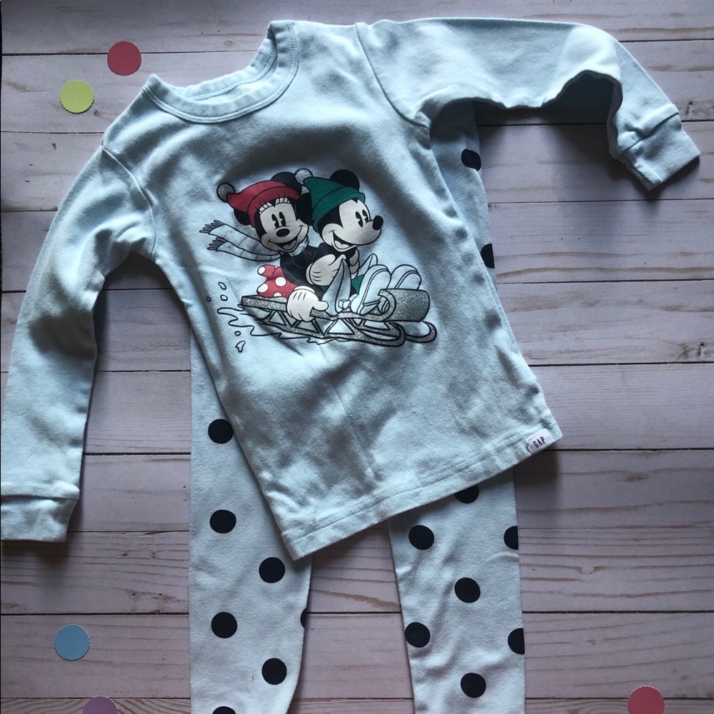 Gap Disney 3t pj set